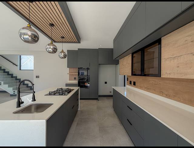 4 BEDROOM HOUSE FOR SALE IN FOUNTAINBROOK ESTATE